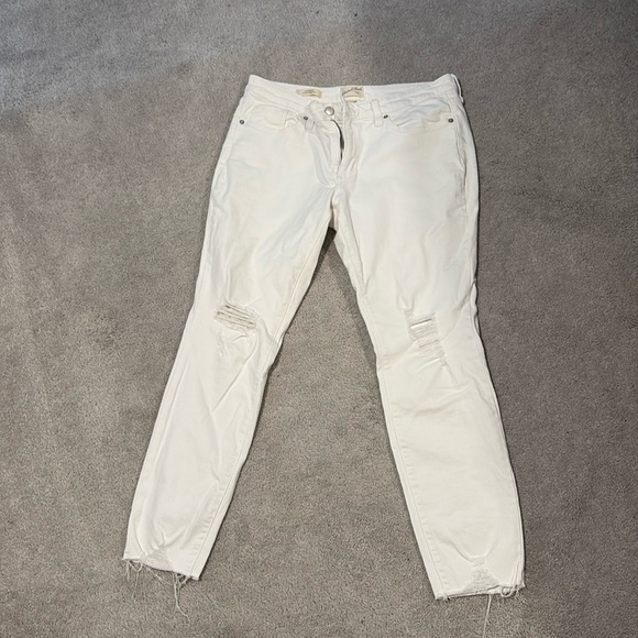Universal Thread Denim - Universal Thread White Distressed jeans